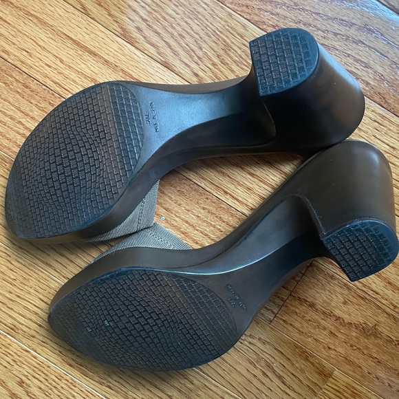 Stuart Weitzman heeled slides - Picture 6 of 16